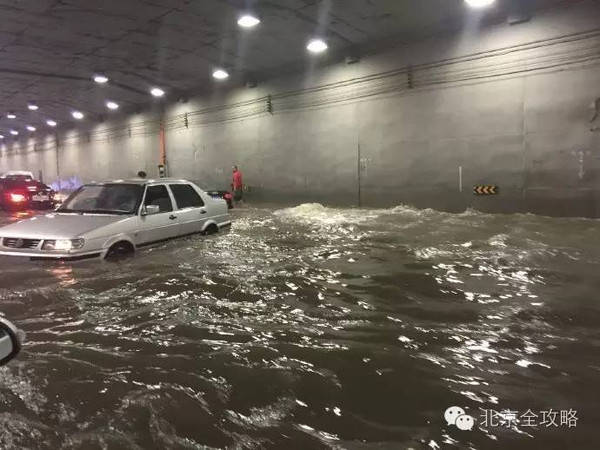 上海一隧道内大量积水原因找到了